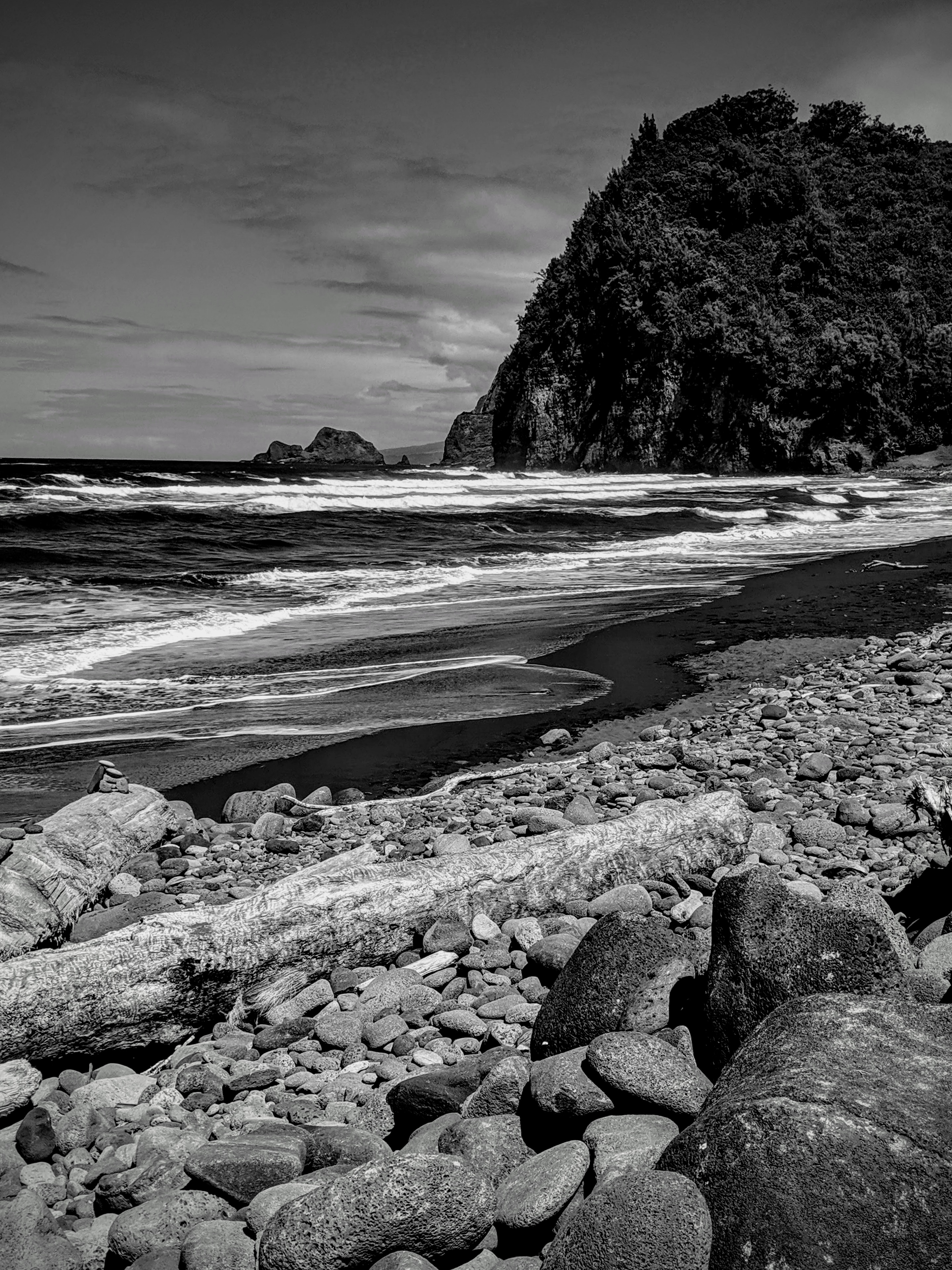 Pololū Beach